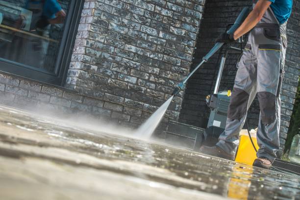 Best Sign and Awning Cleaning  in Vinton, IA